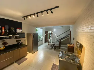 Casa com 3 Quartos à venda, 211m² no Loteamento Villa Branca, Jacareí