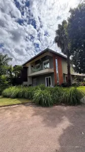 Casa de Condomínio com 3 Quartos para alugar, 638m² no Jardim Imperial, Cuiabá