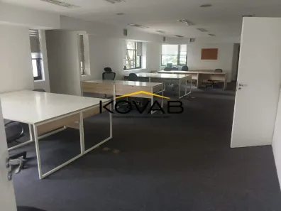 Sala Comercial para alugar, 140m² no Cidade Monções, São Paulo