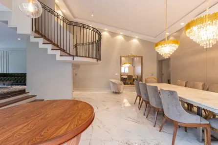 Casa com 4 Quartos à venda, 433m² no Vila Bertioga, São Paulo