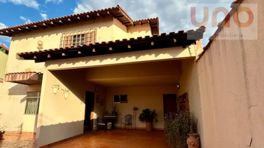 Sobrado com 1 Quarto à venda, 282m² no Carandá Bosque, Campo Grande