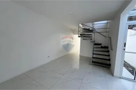 Casa com 3 Quartos à venda, 128m² no Jardim Adriana, Guarulhos