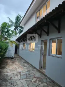 Casa com 4 Quartos à venda, 305m² no Jardim Karaíba, Uberlândia