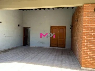 Imóvel Comercial com 9 Quartos à venda, 650m² no Vila Vianelo, Jundiaí