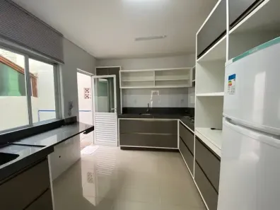 Casa de Condomínio com 2 Quartos à venda, 99m² no Barra, Balneário Camboriú
