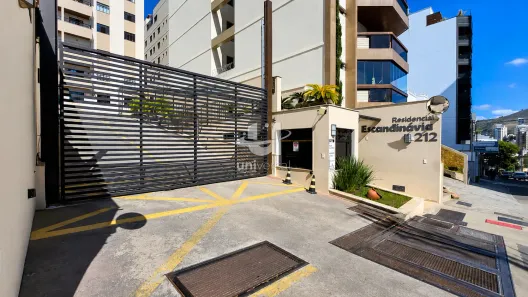 Apartamento com 2 Quartos para alugar, 75m² no Centro, Juiz de Fora