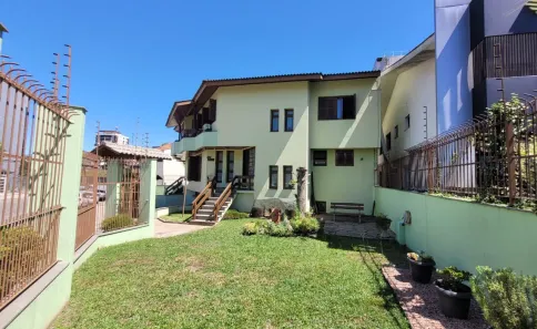Casa com 4 Quartos à venda, 270m² no Cidade Nova, Caxias do Sul