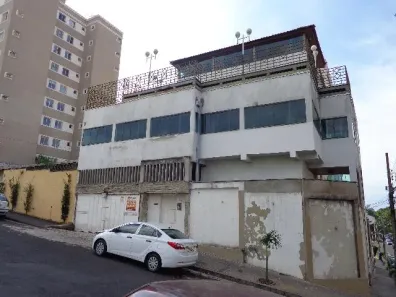 Ponto Comercial com 3 Quartos para alugar, 1000m² no Tabajaras, Uberlândia