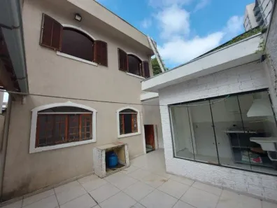 Casa com 3 Quartos para alugar, 186m² no Jardim da Campina, São Paulo