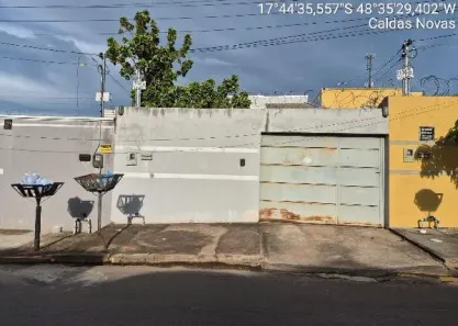 Casa com 2 Quartos à venda, 180m² no Parque Residencial Holliday, Caldas Novas