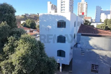 Prédio Comercial com 1 Quarto à venda, 830m² no Esplanada, Governador Valadares