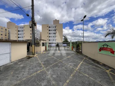 Apartamento com 2 Quartos para alugar, 51m² no Vila Nova, Joinville
