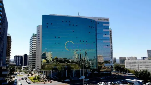 Sala Comercial para alugar, 156m² no Asa Norte, Brasília