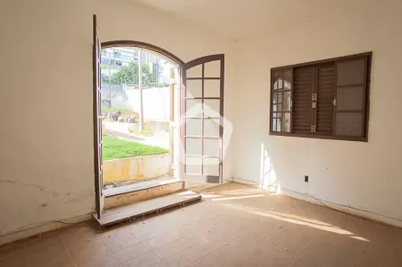 Casa com 1 Quarto à venda, 280m² no Sumaré, São Paulo