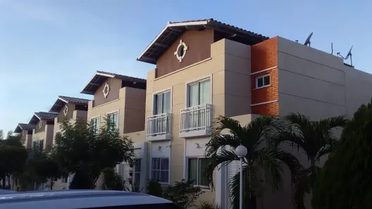 Sobrado com 2 Quartos à venda, 78m² no Rachel de Queiroz, Fortaleza