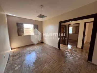 Sala Comercial para alugar, 245m² no Lídice, Uberlândia