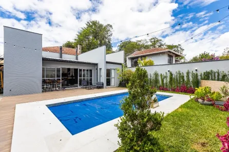 Casa de Condomínio com 6 Quartos à venda, 410m² no Santa Felicidade, Curitiba