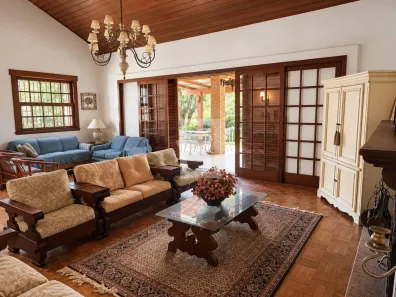 Casa com 5 Quartos à venda, 515m² no Barra do Imbuí, Teresópolis