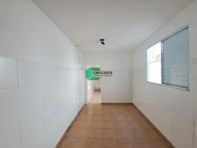 Casa com 1 Quarto para alugar, 23m² no Vila Assunção, Santo André