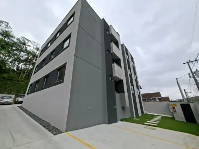 Apartamento com 2 Quartos para alugar, 62m² no São Marcos, Joinville