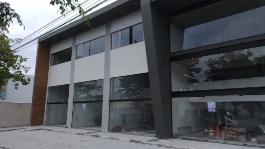 Ponto Comercial para alugar, 73m² no Novo Rio das Ostras, Rio das Ostras