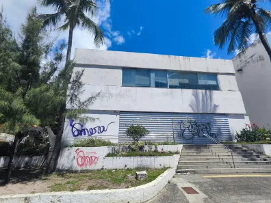 Prédio Comercial com 10 Quartos à venda, 1430m² no Pituba, Salvador