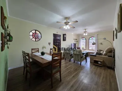 Sobrado com 4 Quartos à venda, 199m² no Vila Pedra Branca, São Paulo