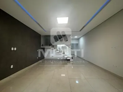 Casa com 3 Quartos para alugar, 125m² no Aclimação, Uberlândia