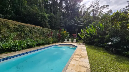 Sobrado com 4 Quartos à venda, 8000m² no Itaipava, Petrópolis