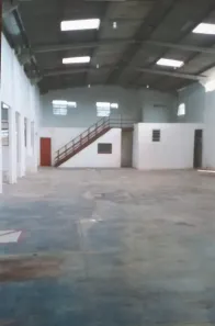 Galpão/Depósito/Armazém com 2 Quartos para alugar, 900m² no Candelária, Natal