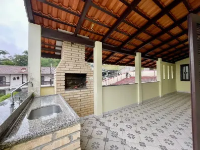 Casa com 3 Quartos para alugar, 150m² no Escola Agrícola, Blumenau