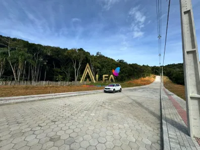 Lote/Terreno à venda, 300m² no Centro, Penha