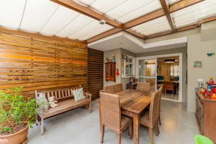 Sobrado com 3 Quartos à venda, 178m² no Jardim das Américas, Curitiba
