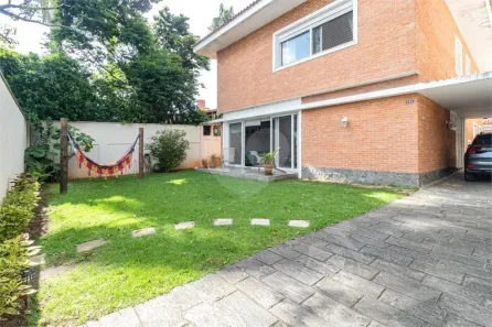 Sobrado com 4 Quartos à venda, 372m² no Butantã, São Paulo