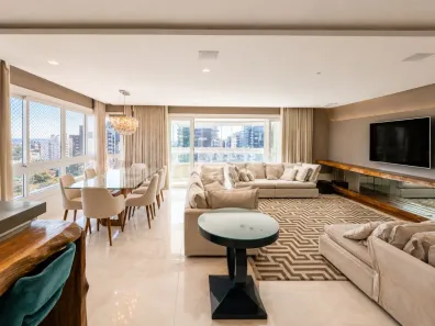 Apartamento com 2 Quartos à venda, 180m² no Auxiliadora, Porto Alegre