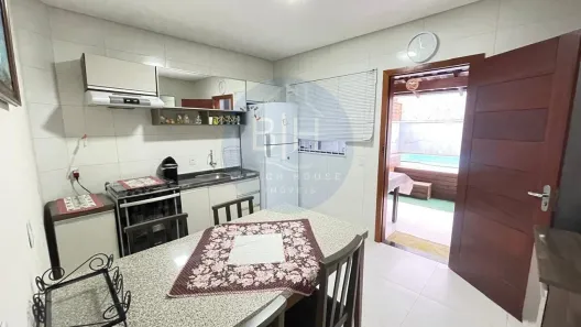 Sobrado com 2 Quartos para alugar, 80m² no Itacolomi, Balneário Piçarras