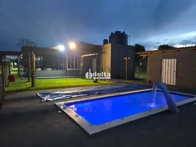 Fazenda/Sítio com 3 Quartos à venda, 2500m² no Área Rural de Uberlândia, Uberlândia