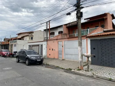Sobrado com 3 Quartos à venda, 202m² no Jardim dos Ipês, Suzano