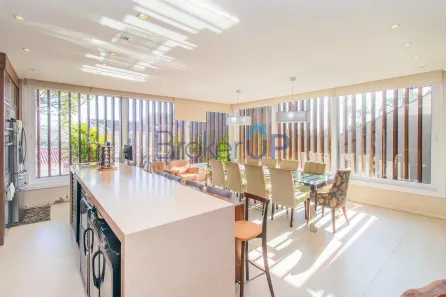 Casa com 4 Quartos à venda, 450m² no Santo Antônio, Porto Alegre