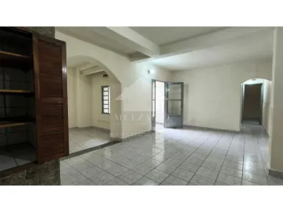 Casa com 3 Quartos à venda, 250m² no Jardim Russi, Taubaté