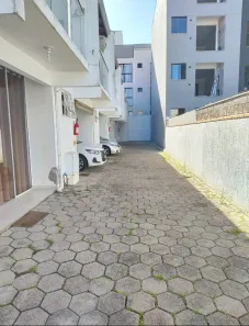 Sobrado com 2 Quartos à venda, 70m² no Areias, Camboriú