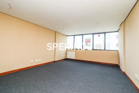 Sala Comercial para alugar, 48m² no Três Figueiras, Porto Alegre