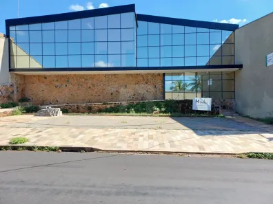 Ponto Comercial para alugar, 900m² no Lídice, Uberlândia