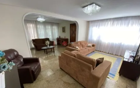 Casa com 3 Quartos para venda ou aluguel, 253m² no Vila Carrão, São Paulo