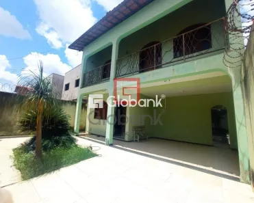 Casa com 4 Quartos à venda, 250m² no Vila Campos, Montes Claros