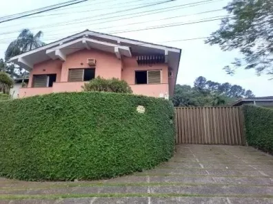 Imóvel Comercial com 4 Quartos para alugar, 393m² no Saguaçu, Joinville