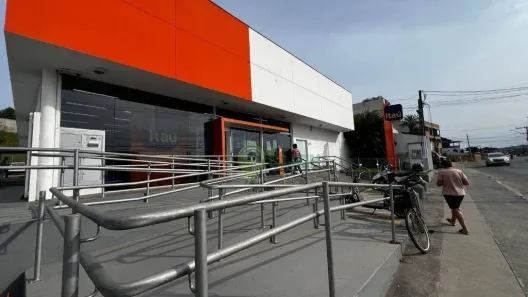 Ponto Comercial para alugar, 400m² no Itaum, Joinville