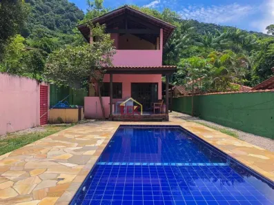 Sobrado com 4 Quartos à venda, 300m² no Boiçucanga, São Sebastião