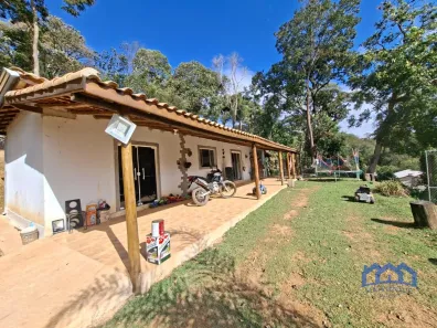 Fazenda/Sítio com 3 Quartos à venda, 1700m² no , Mairinque