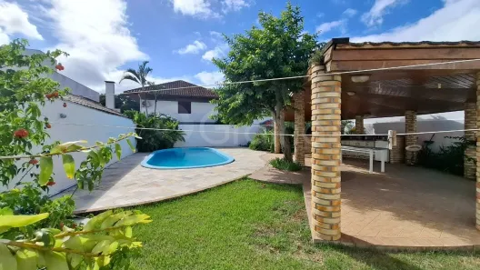 Casa com 4 Quartos à venda, 236m² no Córrego Grande, Florianópolis